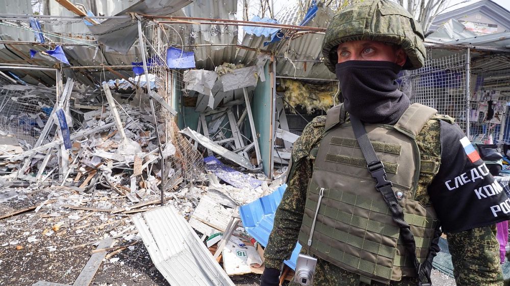 "Украинский снайпер развлекался, паля в 4-летнего ребенка": ВСУ превращают мирные поселки в руины и загоняют детей в подвалы