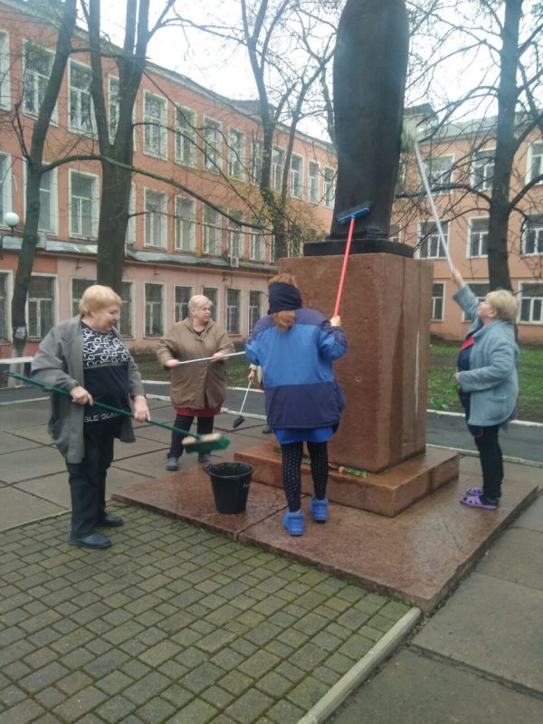 ������� ������: � ������ ������������� ������� ���� ������� � ����������� ������ �. ������� ���������� ����� ������� �������