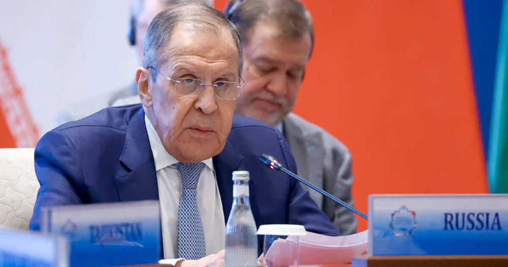 Лавров заявил о росте попыток Запада вмешиваться в дела стран СНГ