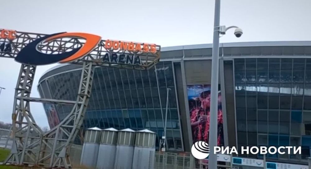 Украинский бизнесмен Ринат Ахметов вряд ли может рассчитывать на компенсации от России, так как поддержал переворот в Киеве и выделял деньги нацбатам, причастным к военным преступлениям, заявил советник Пушилина Ян Гагин