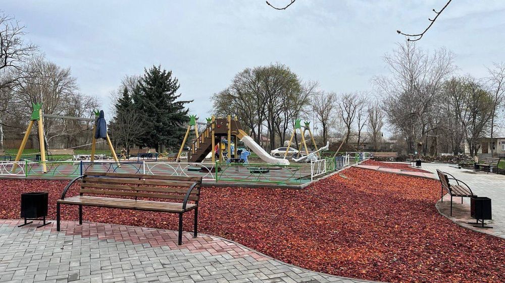 Строители из Липецка благоустроили парк в Володарском