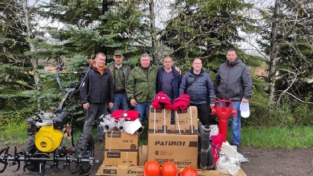 Амвросиевскому лесхозу передали оборудование и снаряжение для тушения пожаров