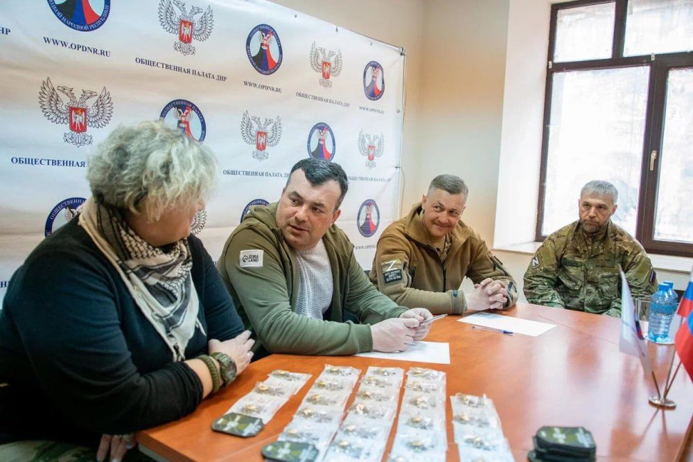 В Донецке наградили ополченцев, воевавших в Донбассе с 2014 года