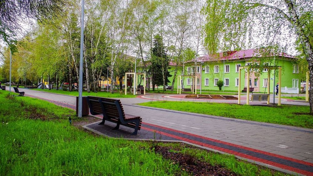 «Город очень преобразился»: Марат Хуснуллин и Денис Пушилин проинспектировали ход восстановительных работ в Харцызске