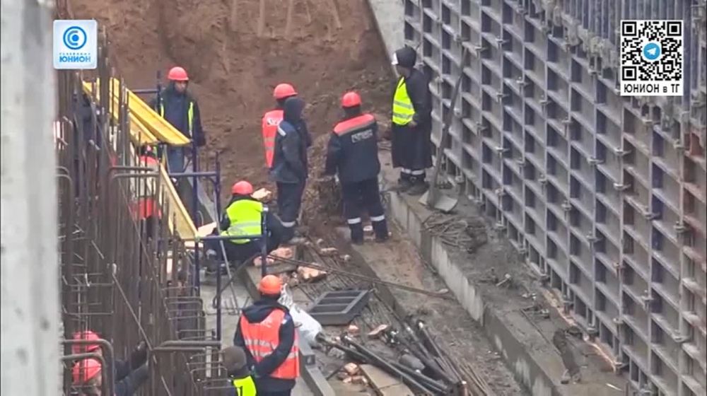 «Все бы так работали!» — Денис Пушилин и Марат Хуснуллин осмотрели объекты строительства в ДНР