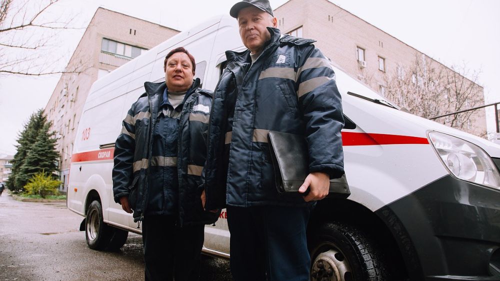 «Открываешь машину, а оттуда кровь льется»: подвиги и бесстрашие врачей «скорой», работающих на краю военного конфликта