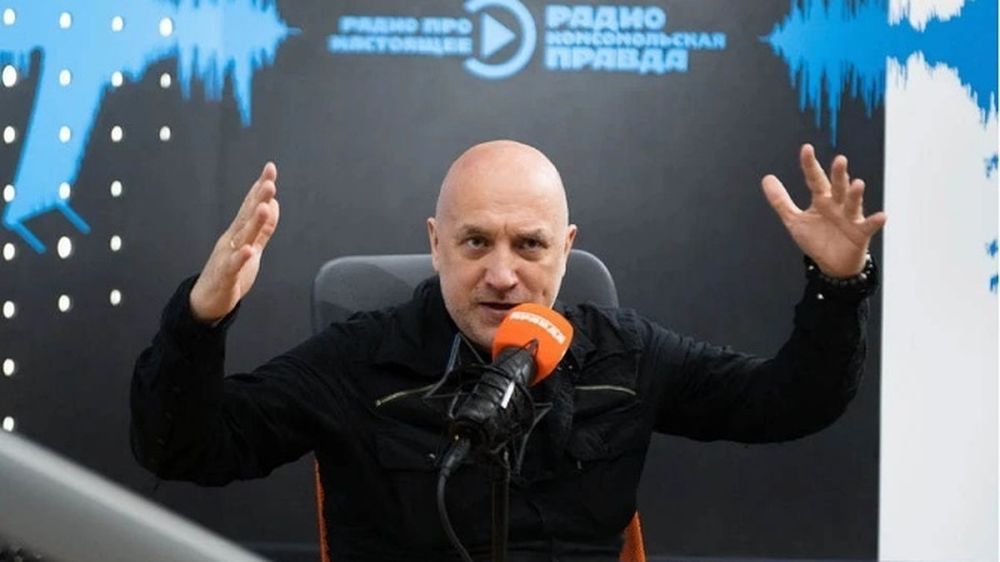 Захара Прилепина ввели в искусственную кому после операции