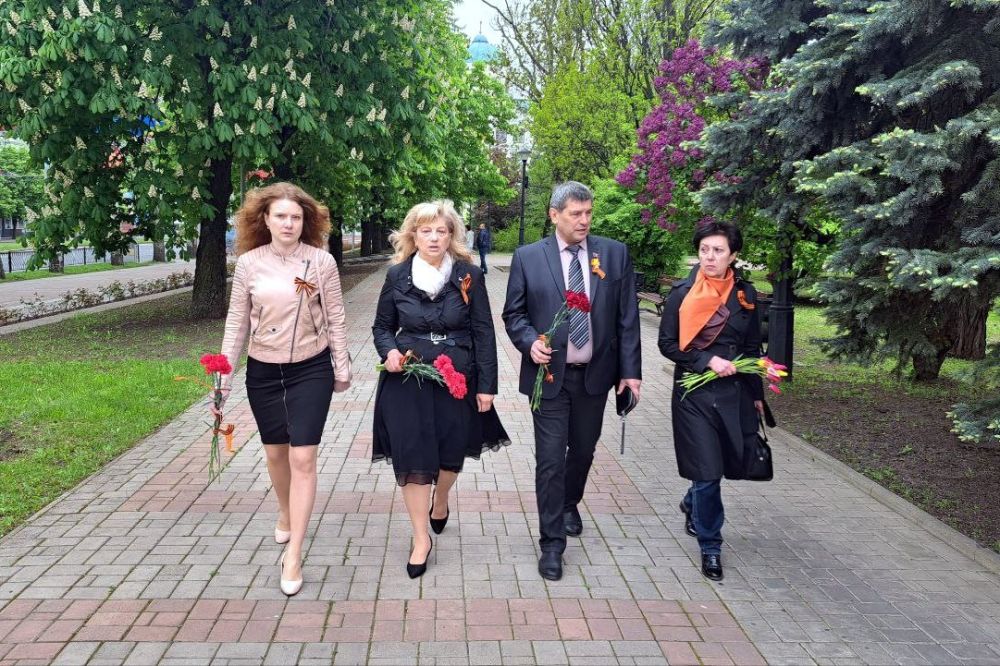 Татьяна Копылова: Сегодня, накануне празднования 78 годовщины Великой Победы, вместе с Депутатом Народного Совета ДНР...