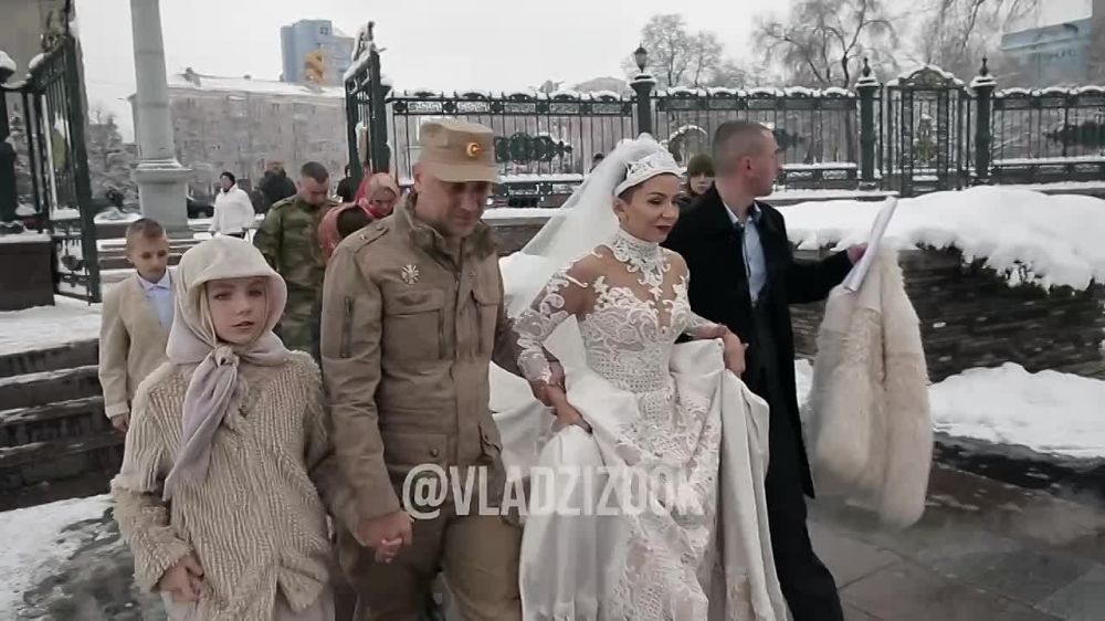 Владислав Зиздок: Саша «Злой» Шубин, Родион «Граф» Граф-Сафонов в реальности были Донбасскими Архангелами Захара Прилепина