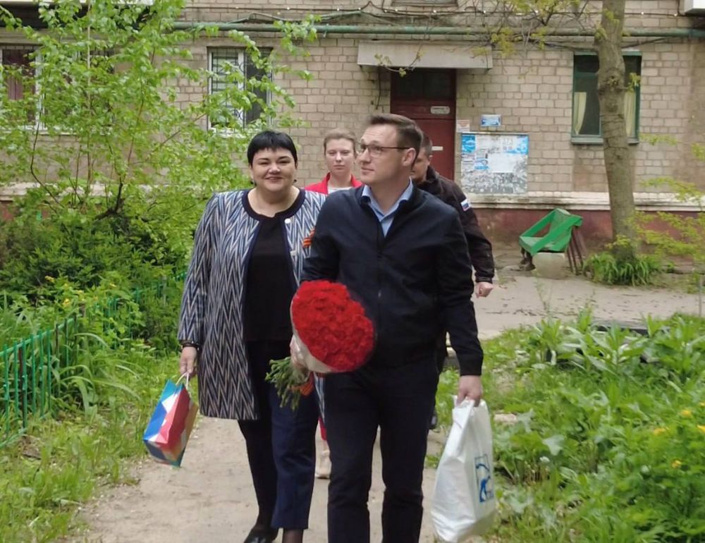 Дмитрий Гарцев: В преддверии праздника Великой Победы совместно с участником предварительного голосования Единой России...