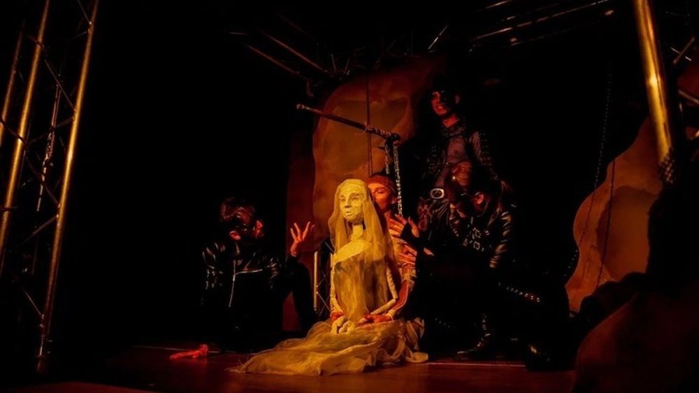 Донецкий театр кукол отправился на гастроли по «Золотому кольцу России»