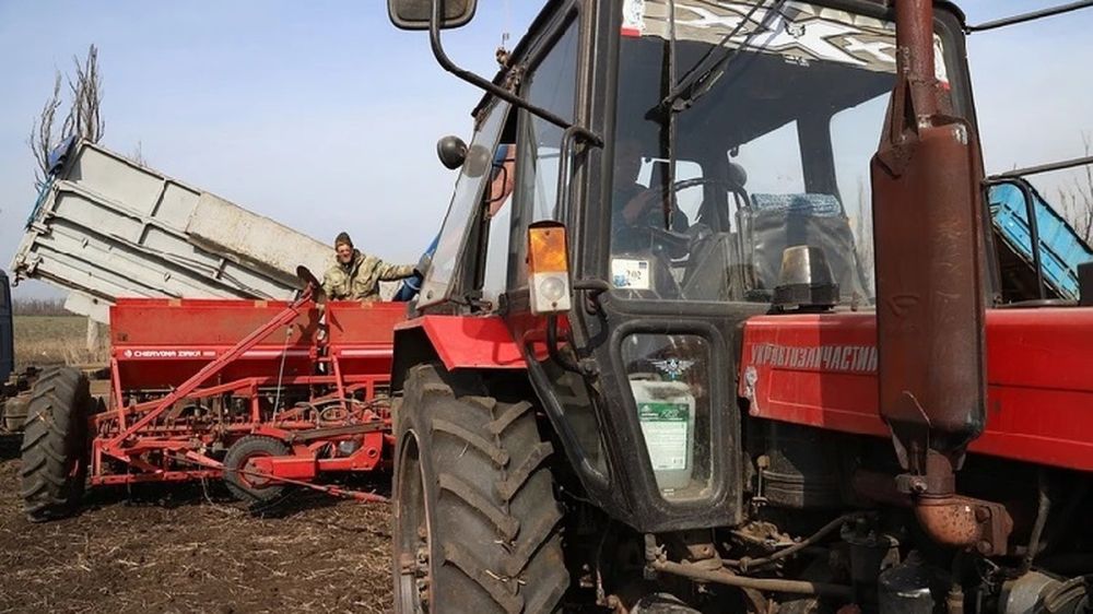 Дожди сдвинули сроки посевной кампании в ДНР