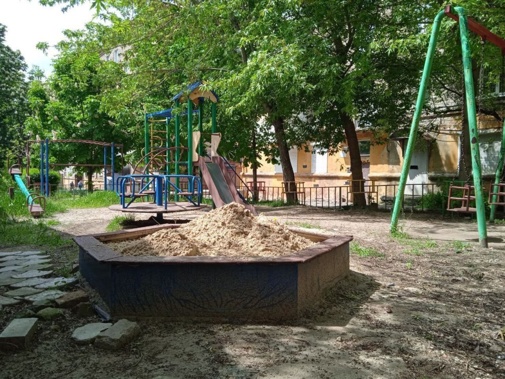 Виктория Хощенко: Не смотря на ситуацию, в которой мы с Вами живём, не забываем о наших маленьких жителях района