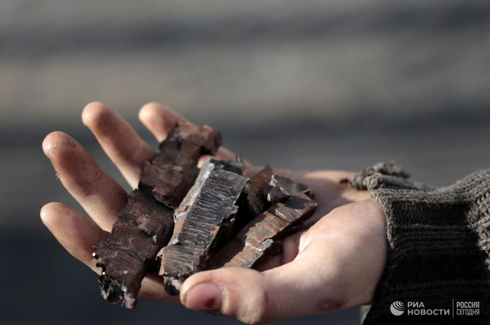 Рядом с детской площадкой в Горловке разорвались украинские снаряды