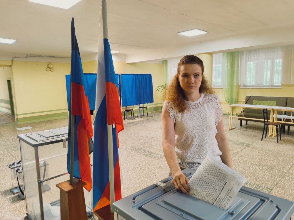 Виктория Хощенко: Проголосовала сегодня на одном из счетных участков и отдала свой голос на предварительном голосовании Единой России