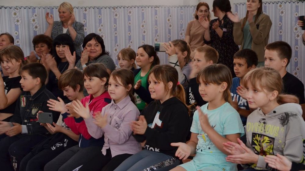 Донецкий драмтеатр представил две новые программы для детей