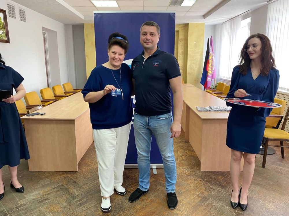 Василий Ткачук: Новым членам партии «Единая Россия» вручили партийные билеты