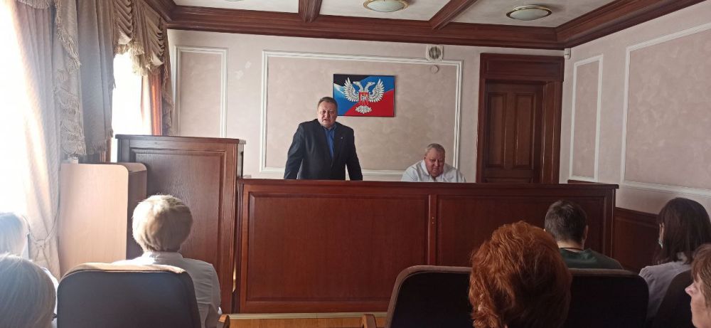 Сегодня, 2 июня, на базе ДОРОЖНОЙ КЛИНИЧЕСКОЙ БОЛЬНИЦЫ СТАНЦИИ ДОНЕЦК, состоялась встреча с трудовым коллективом