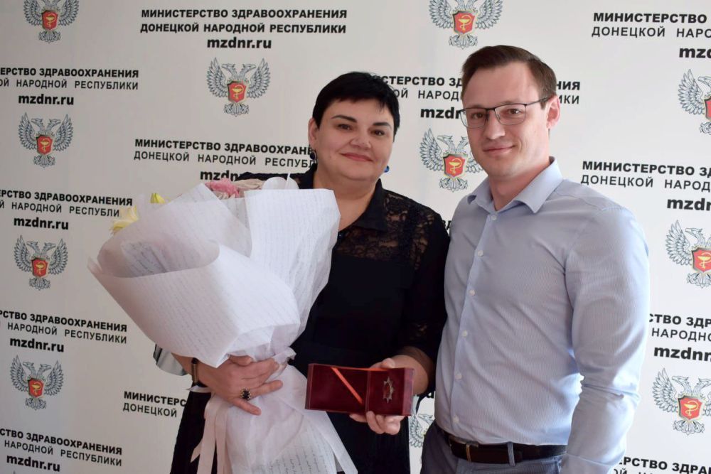 Дмитрий Гарцев: Знак отличия "Медицинская слава" вручил сегодня Анне Александровне Железной