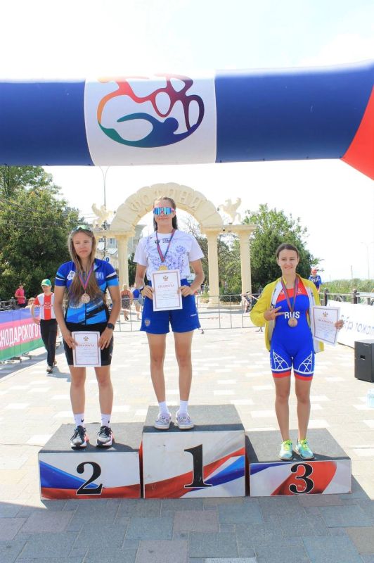     VI    &laquo;  &raquo;  