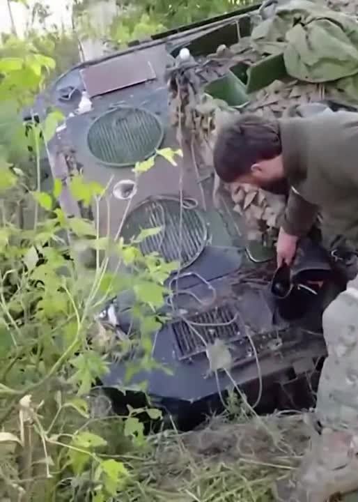 �� ������� ������� ������������ � �������� �������� ���������� ���������� ������� ��������� ����������� �������� ���� AMX-10RC ����������� ��� ������� (���)