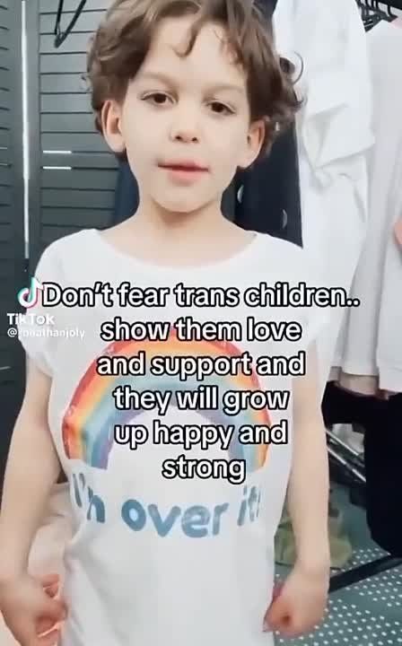 Виктория Мельникова: Два мира...так далеко мы друг от друга! Даже не верится, что всё это происходит на одной планете