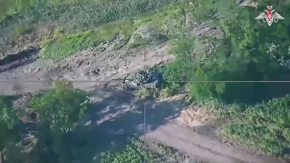 Юрий Котенок: Южно-Донецкое направление — уничтожение танка ВСУ, ведущего огонь в направлении российских позиций