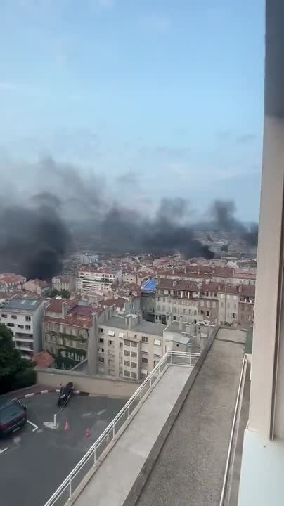 Виктория Мельникова: Это даже не Донецк, так сегодня выглядит Марсель...и на него никто не нападал, просто внутри разрастаются протесты