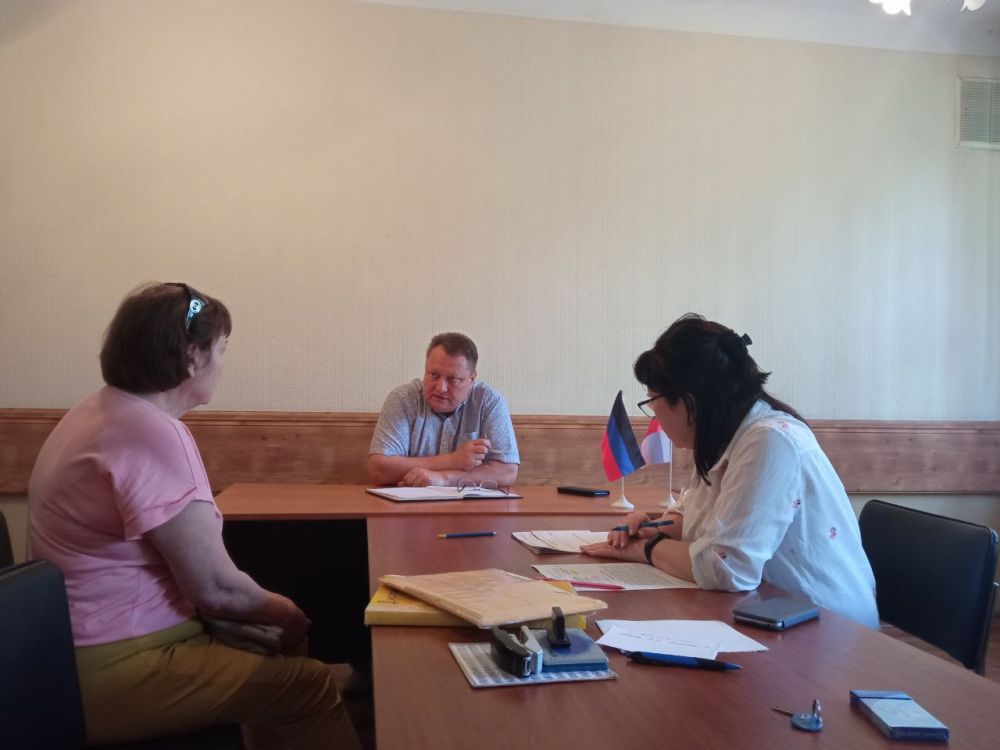 Сегодня, 3 июля, в администрации Киевского района г. Донецка, прошел личный прием главы администрации Киевского района г. Донецка - Валентина Левченко