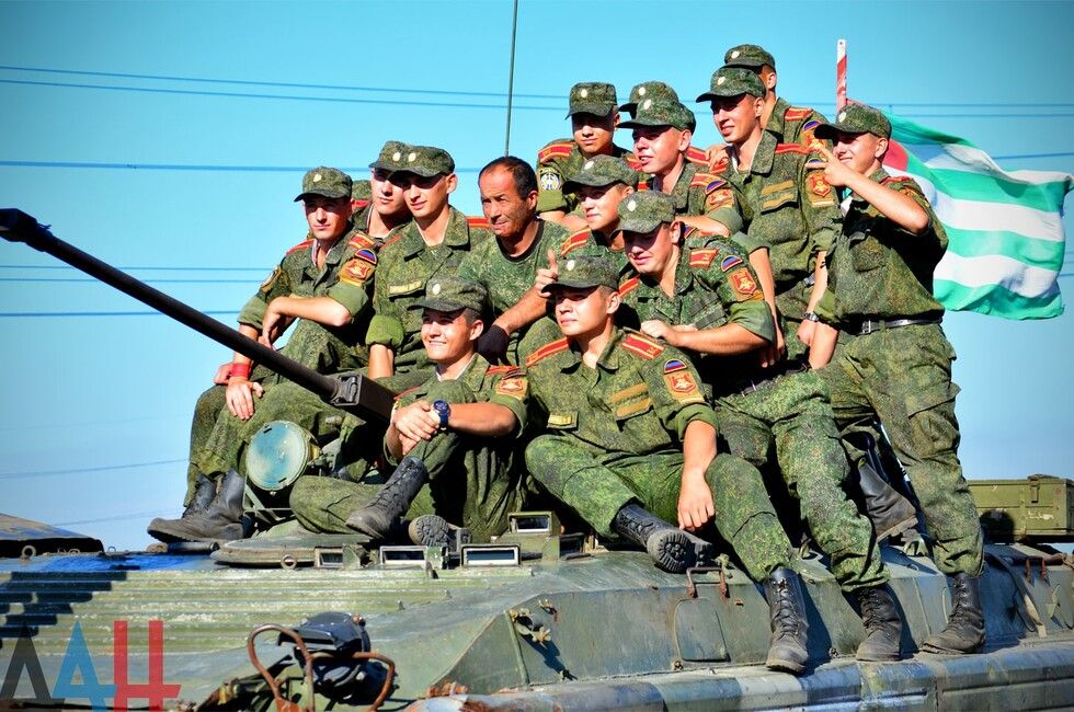 Пушилин поздравил бойцов интернациональной бригады «Пятнашка» с девятилетием со дня создания