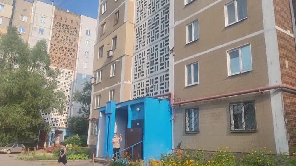 Прилёт прямо в квартиру в Петровском районе Донецка