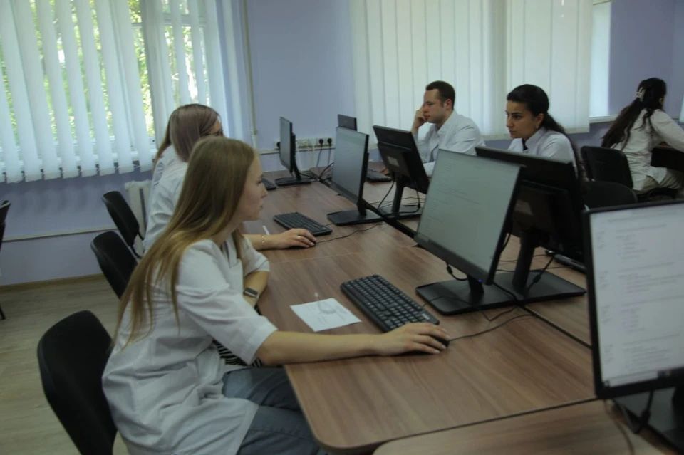 В ДНР планируют аккредитовать свыше 690 выпускников медвуза