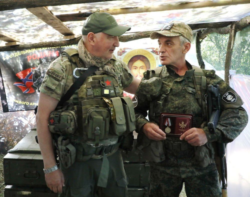 Дмитрий Рогозин: Воины-добровольцы батальона "БАРС - Родина" достойно выполняют свой долг перед Родиной