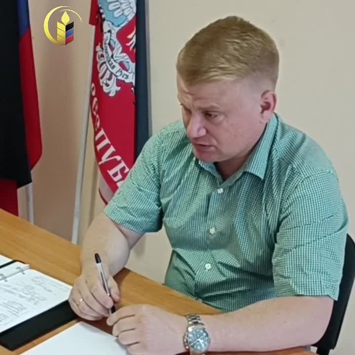 Артем Крамаренко провел личный прием граждан в общественной приемной партии "Единая Россия"