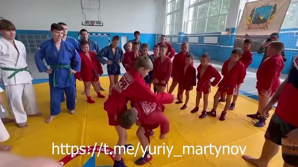 Юрий Мартынов: Вчера в Шахтерске для юных спортсменов Республики состоялось очередное радостное событие