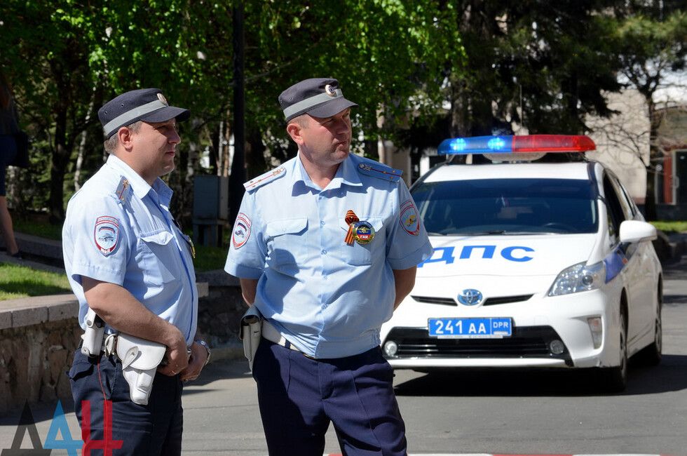 Инспекторы ГИБДД сориентируют водителей, направляющихся в Крым через новые регионы