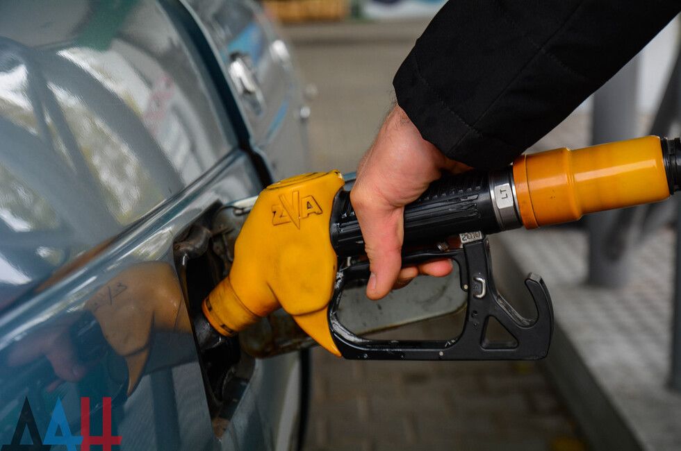 Пушилин поручил не допустить недостатка топлива и сопутствующих товаров по пути в Крым