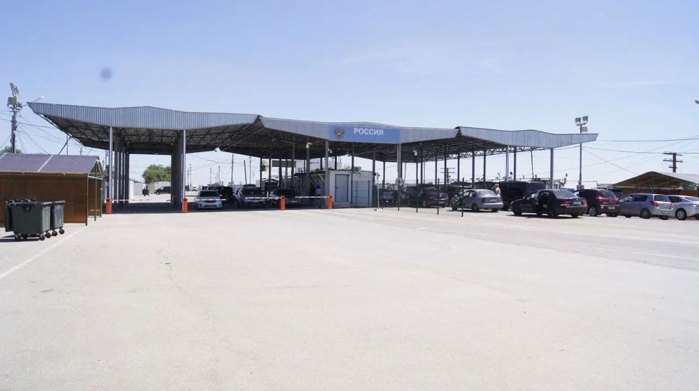 Запорожская область. Важно! Действие комендантского часа не распространяется на автомобильные дороги М-14 «Одесса – Мелитополь – Новоазовск» и М-18 «Харьков – Симферополь – Ялта» в Запорожской области, сообщил врио губернатора Евгений Балицкий