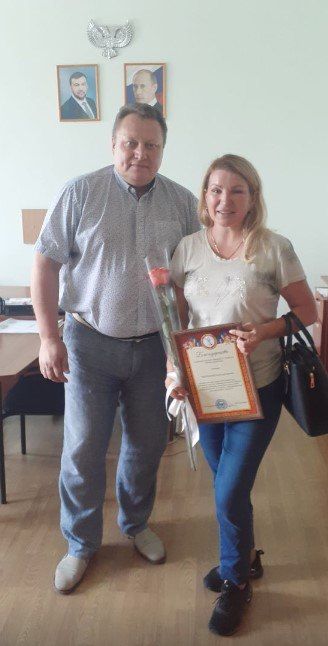 Сегодня, 21 июля, в преддверии Дня работника торговли, глава администрации Киевского района города Донецка Валентин Левченко отметил Благодарностями работников отрасли