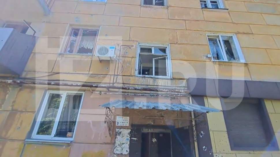 Крыша спорткомплекса «Олимпийский» загорелась в Донецке после обстрела ВСУ