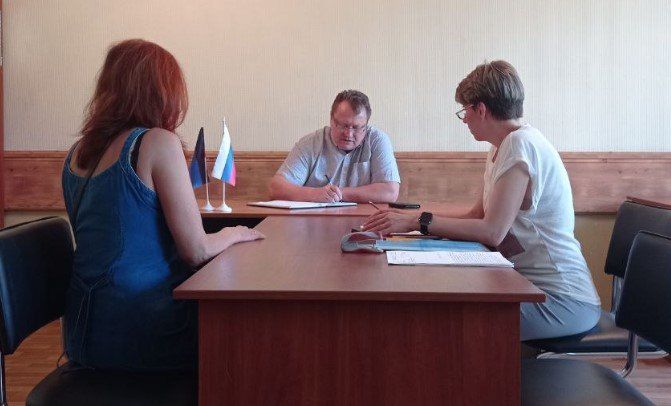 Сегодня, 31 июля, в администрации Киевского района г. Донецка, прошел личный прием главы администрации Киевского района г. Донецка - Валентина Левченко