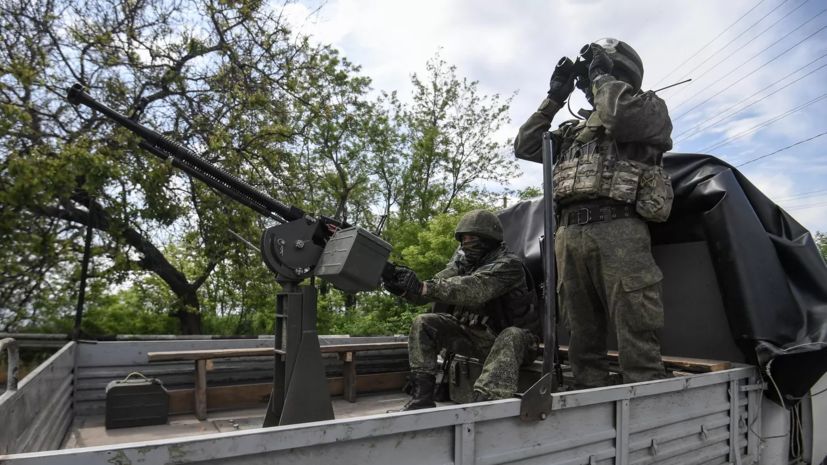 Российские войска успешно отразили 12 атак ВСУ на Донецком направлении за сутки