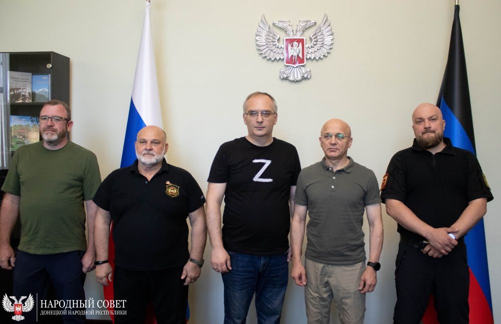 В ДНР с гуманитарной миссией прибыла парламентская делегация из Карелии