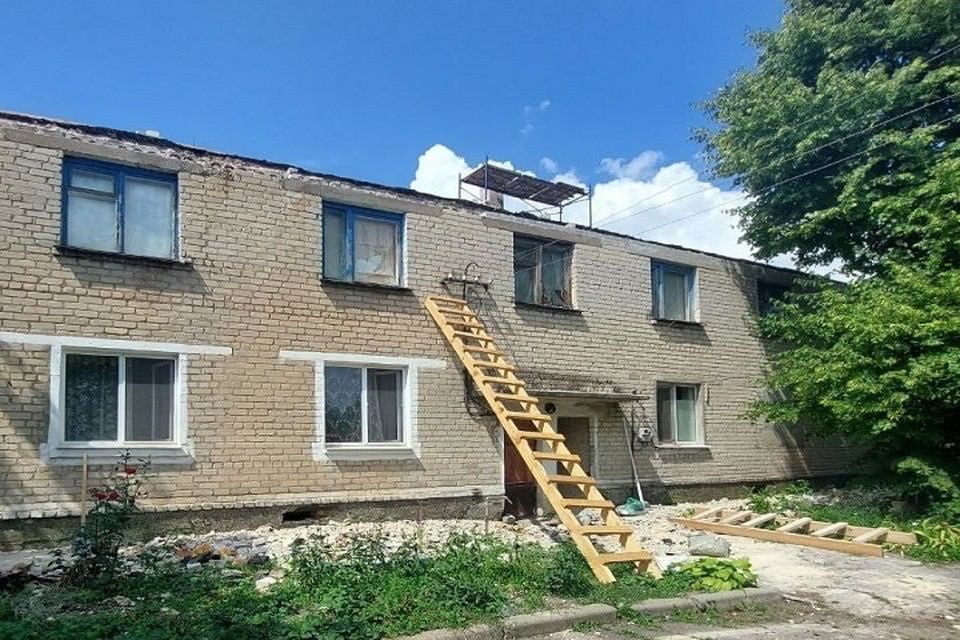 Алексей Дорофеев: Строители из Ямала восстанавливает двухэтажный дом в Волновахском районе