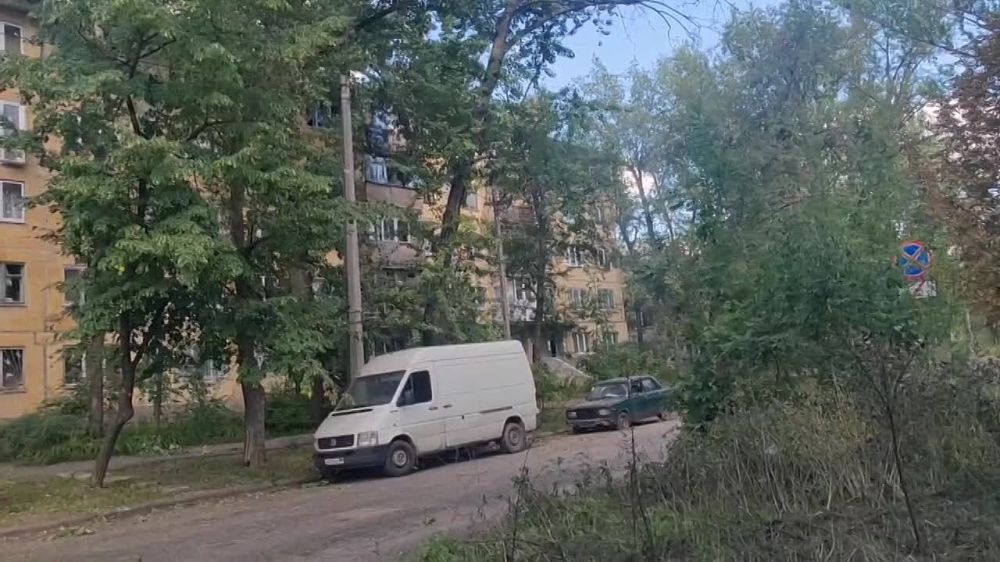 Последствия обстрела Киевского района Донецка