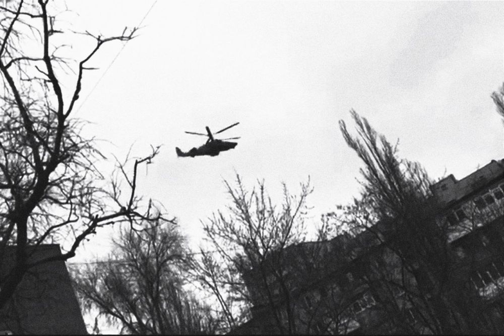 Денис Григорюк: Мертворожденные Минские соглашения доживали свои последние дни. Спустя пару часов после объявления эвакуации впервые за долгое время в центре Донецка прогремел взрыв