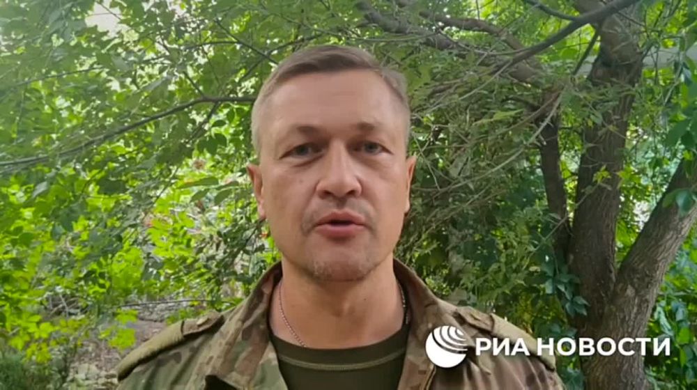 Ян Гагин: массированный обстрел Донецка был приурочен ко дню флага Украины