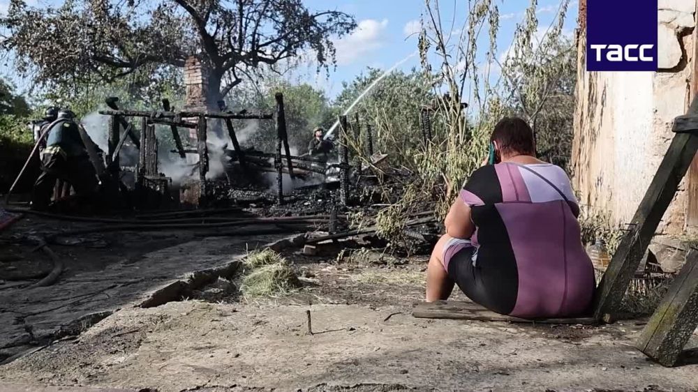 Мирная жительница погибла при обстреле Петровского района Донецка со стороны ВСУ. Об этом сообщил мэр города Алексей Кулемзин в Telegram-канале