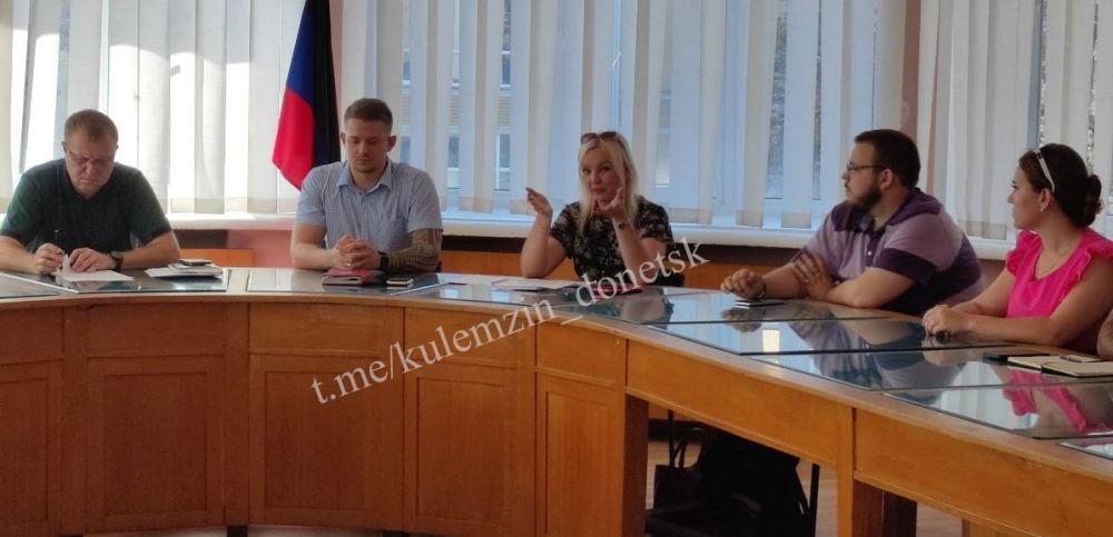 Во вторник, 29 августа, заместитель главы администрации г. Донецка Игорь Сапрыкин провёл оперативное совещание