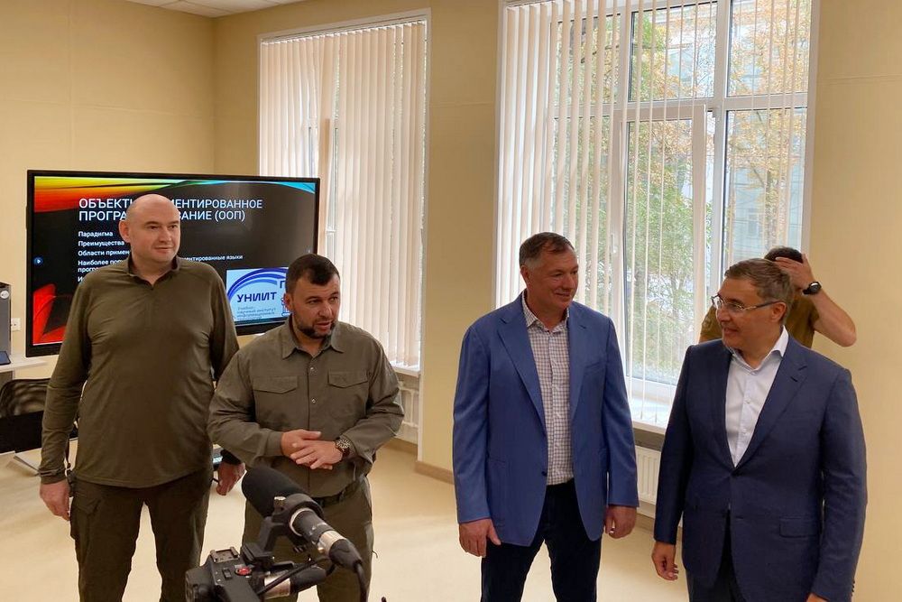 Марат Хуснуллин, Валерий Фальков и Денис Пушилин открыли два восстановленных университета в Мариуполе